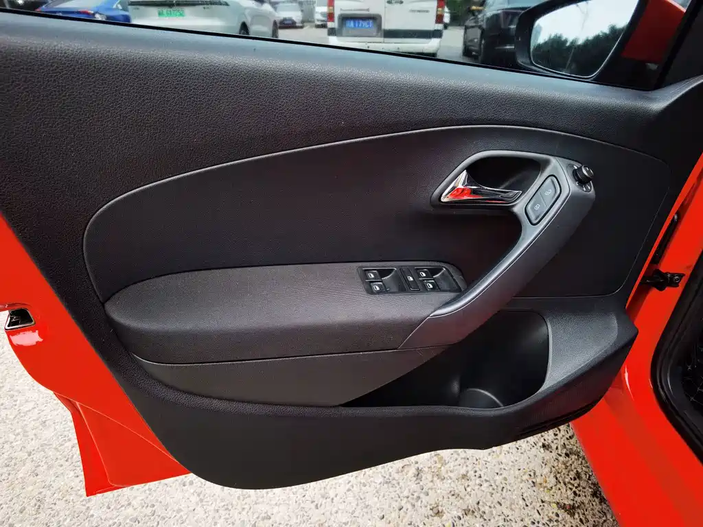 Volkswagen Polo — миниатюра 19