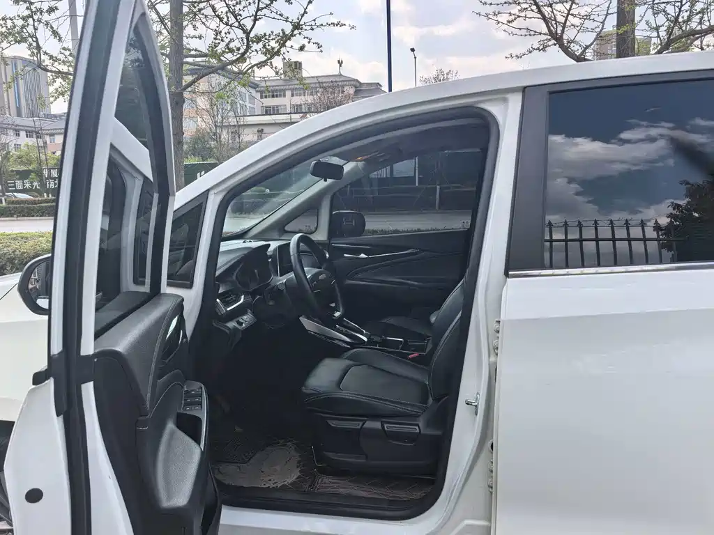 SAIC MAXUS CHASE G50