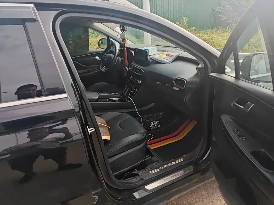 Hyundai Santa Fe — миниатюра 8