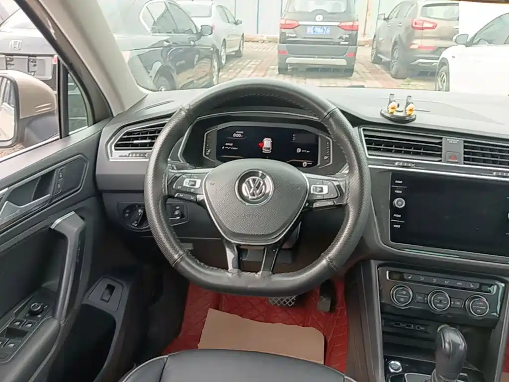 Volkswagen Tiguan — миниатюра 11