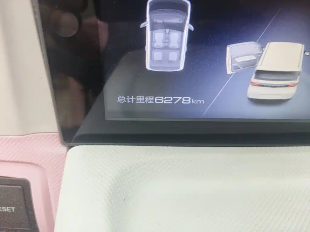 Wuling MINIEV — миниатюра 8