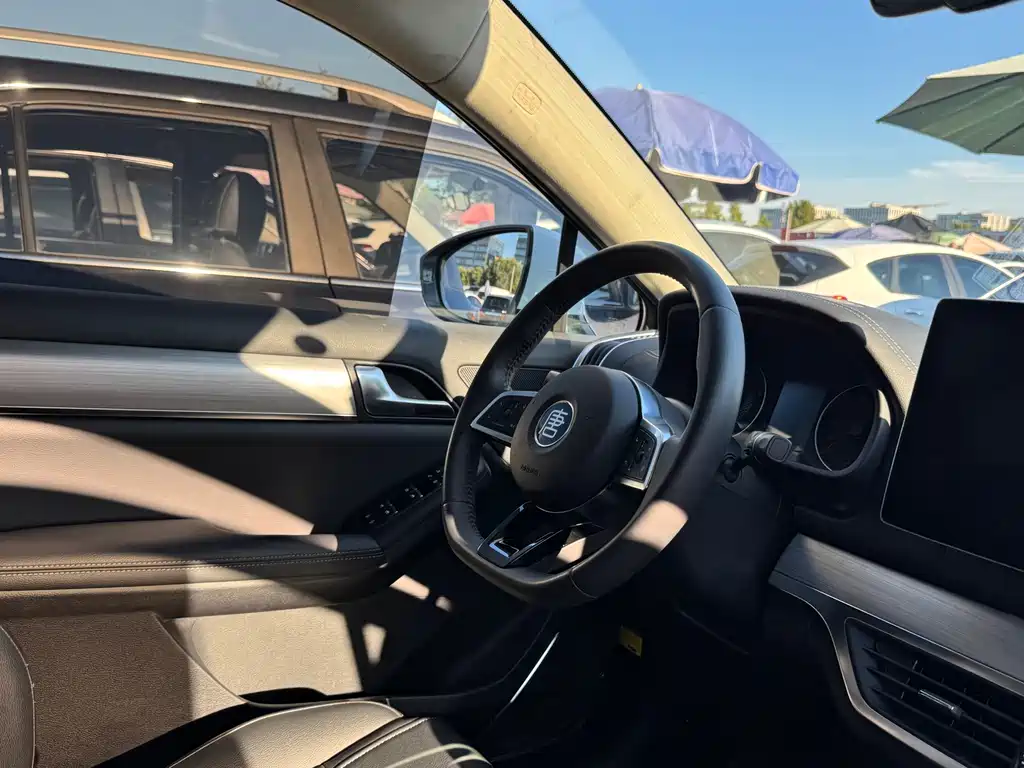 BYD Tang — миниатюра 13