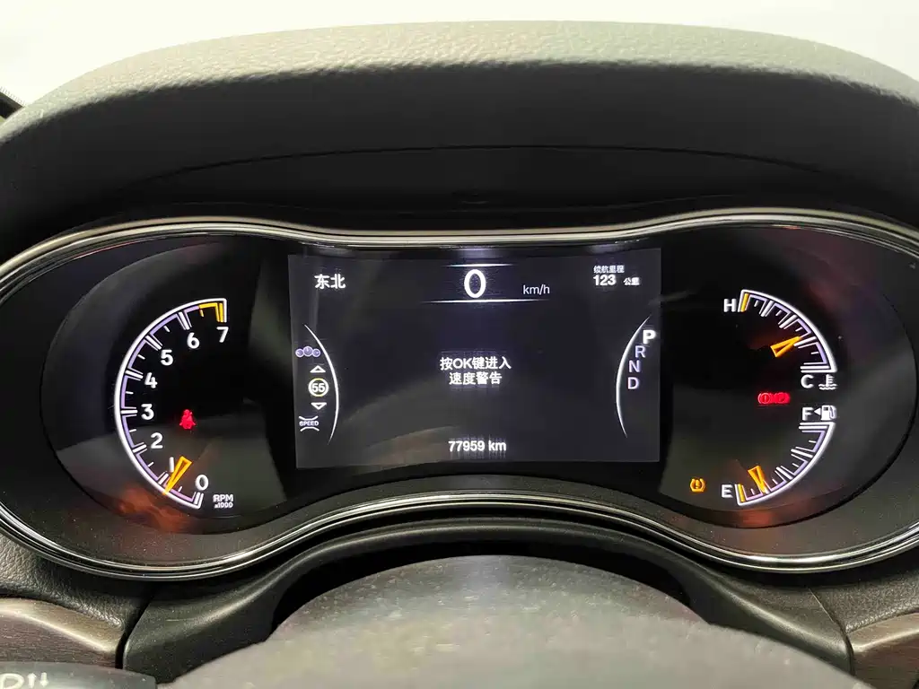 Jeep Grand Cherokee (Import) — миниатюра 9