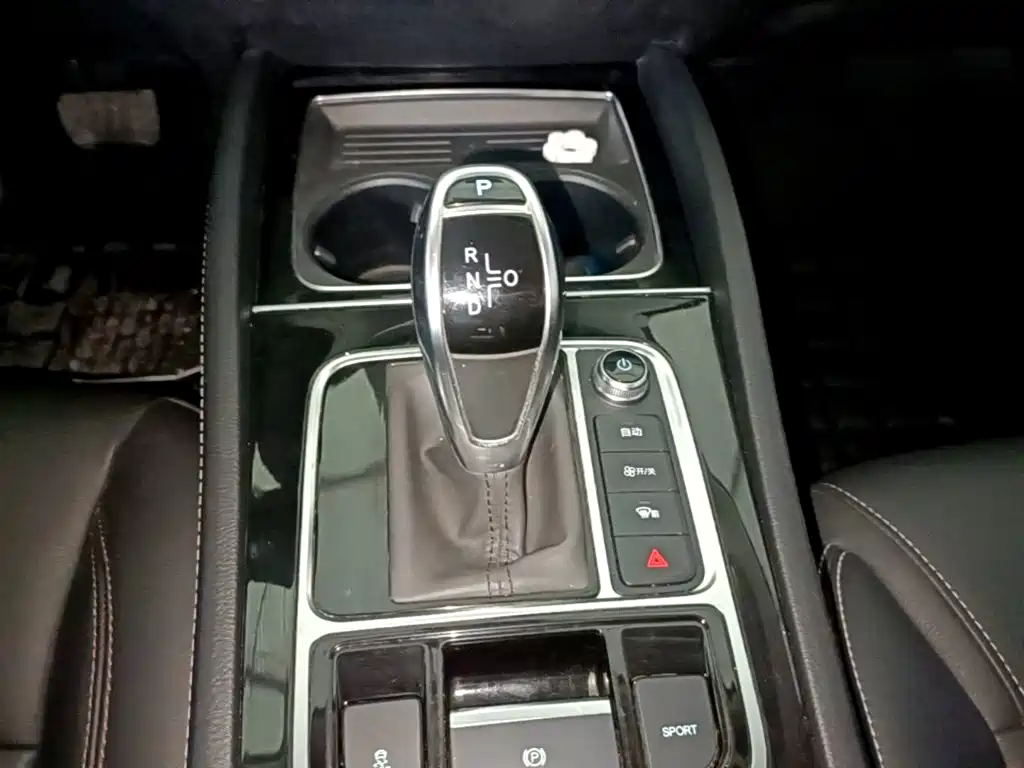 BYD MAX — миниатюра 14