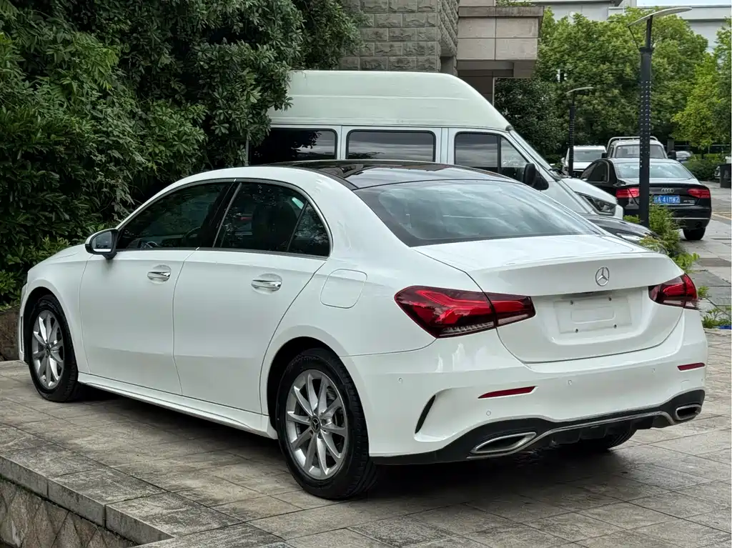 Mercedes-Benz A-Class A 2022 A 200 L Sport Fashion