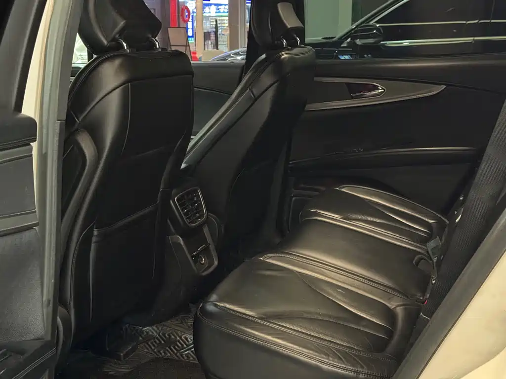 Lincoln MKX — миниатюра 12