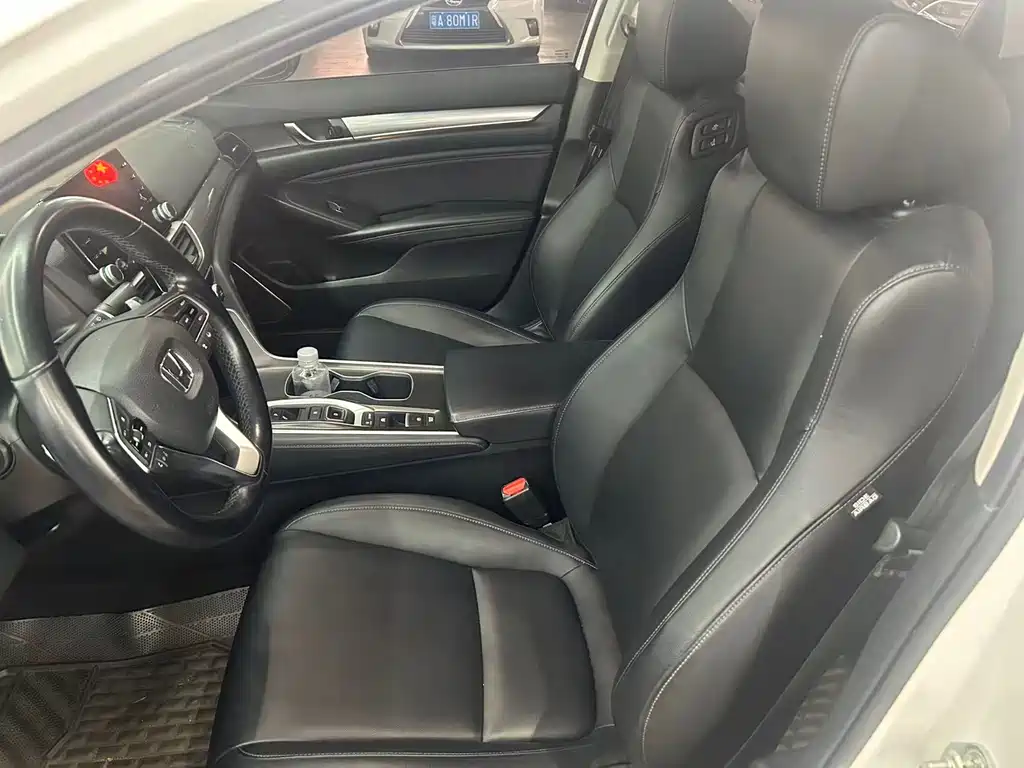 Honda Accord — миниатюра 9