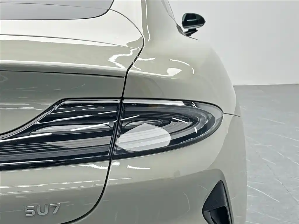 XIAOMI CAR XIAOMI SU7