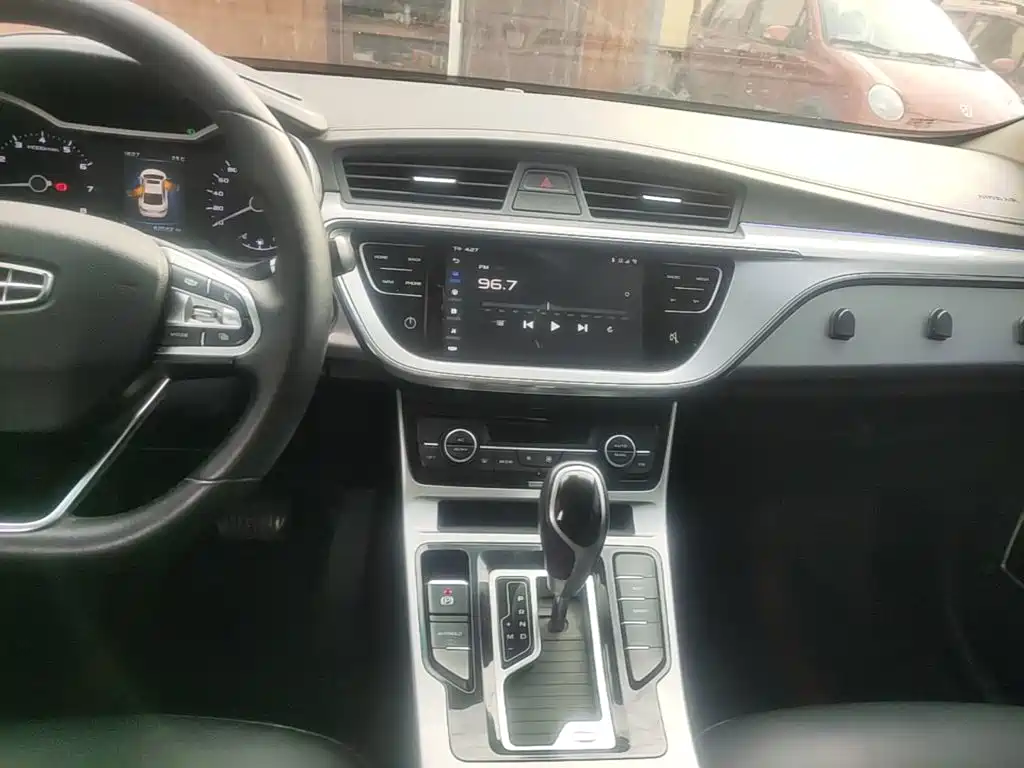 Geely Emgrand GL — миниатюра 13