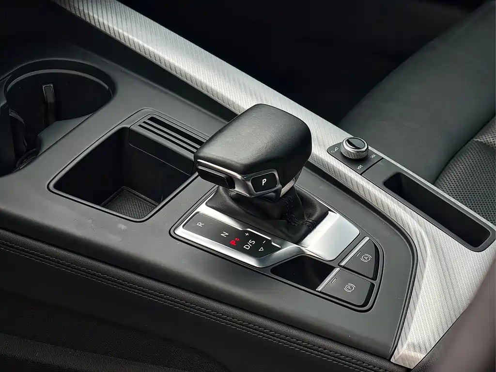 Audi A4L 2020 40 TFSI Fashion