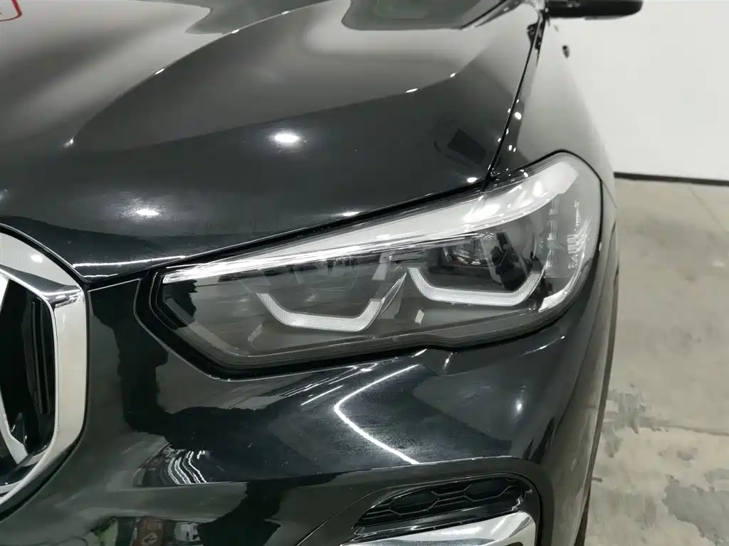 BMW X5 2022 xDrive 30Li M Sport