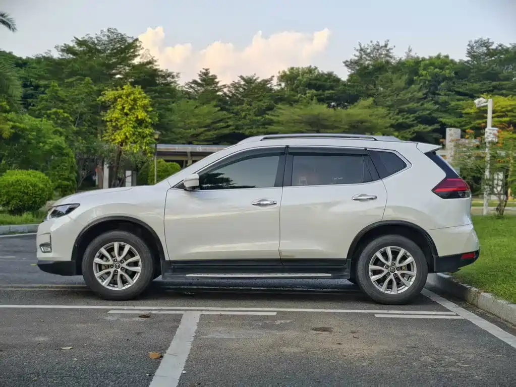 Nissan X-Trail — миниатюра 4