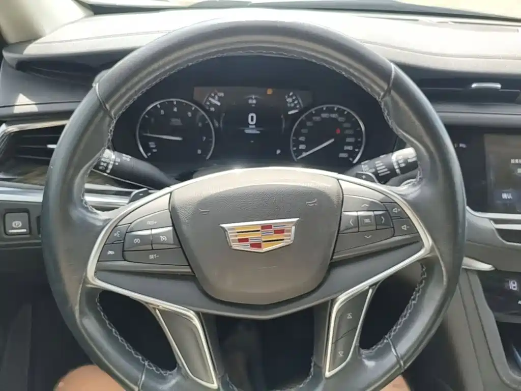 Cadillac XT5 — миниатюра 11