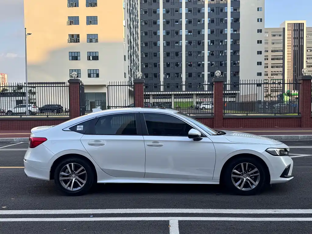 Honda Civic — миниатюра 4