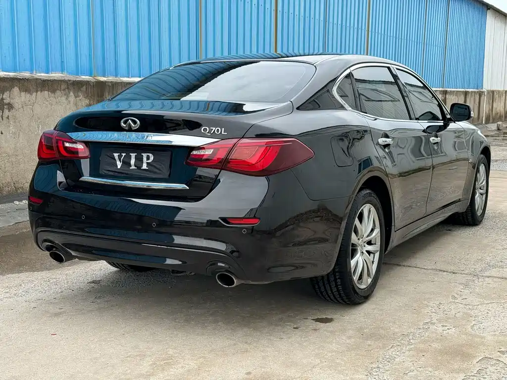 Infiniti Q70 — миниатюра 7