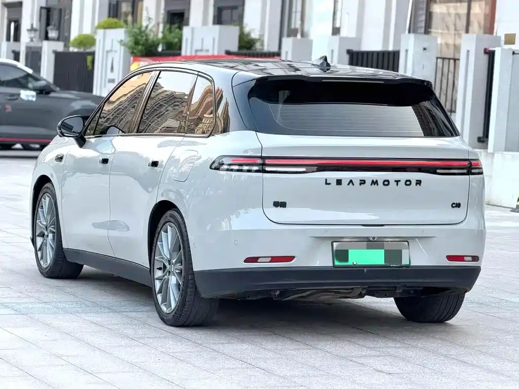 Leapmotor Leapmotor C10 — миниатюра 5