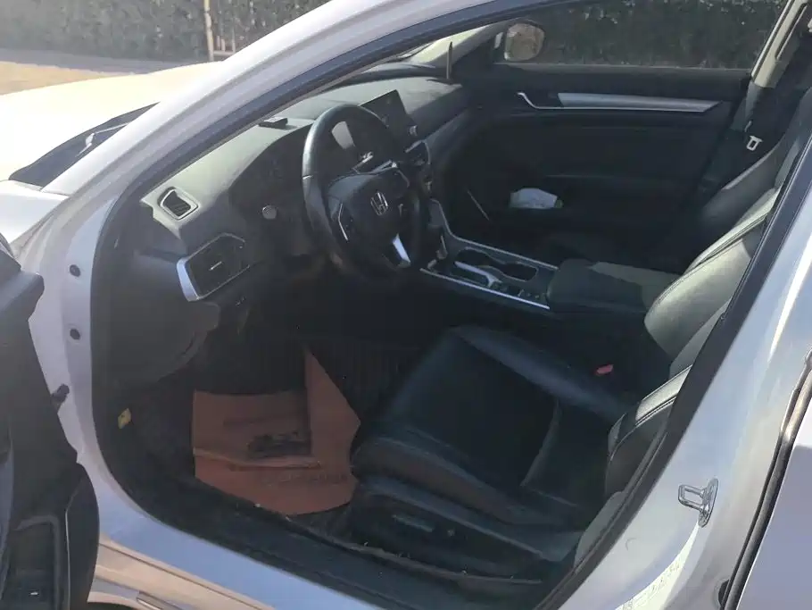 Honda Accord — миниатюра 9