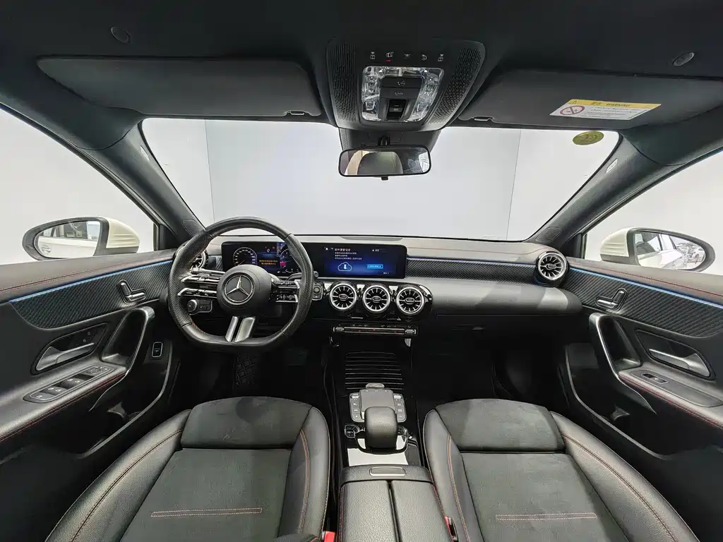 Mercedes-Benz A-Class A 2023 A 200 L Fashion
