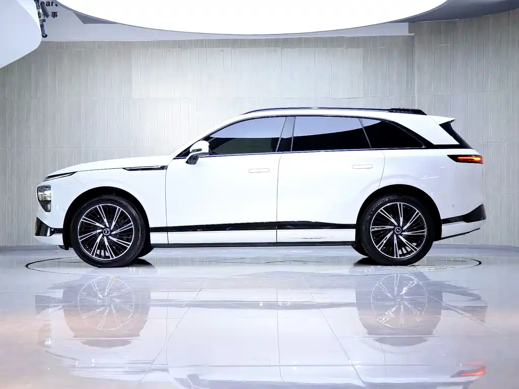 XPeng G9 — миниатюра 3