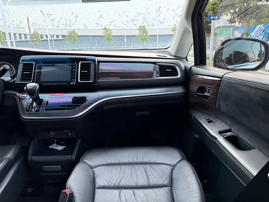 Honda Elysion — миниатюра 12