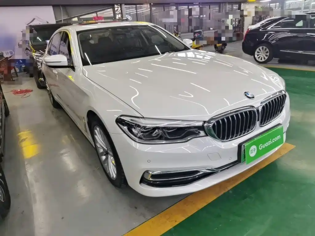 BMW 5 Series New Energy — миниатюра 4