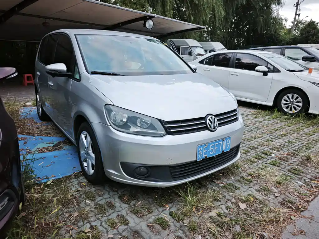 Volkswagen Touran — миниатюра 3