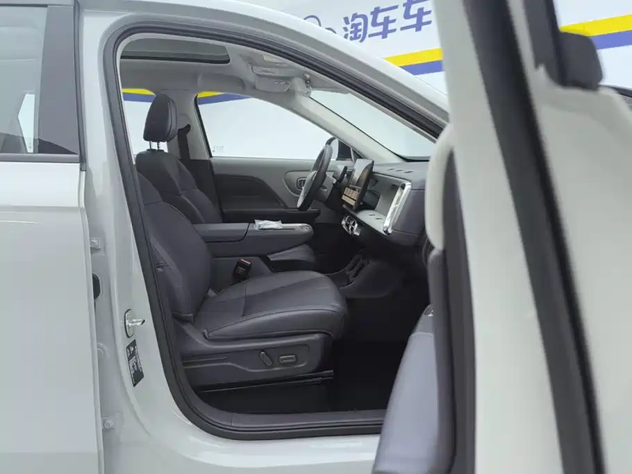 Leapmotor Leapmotor B10 — миниатюра 8