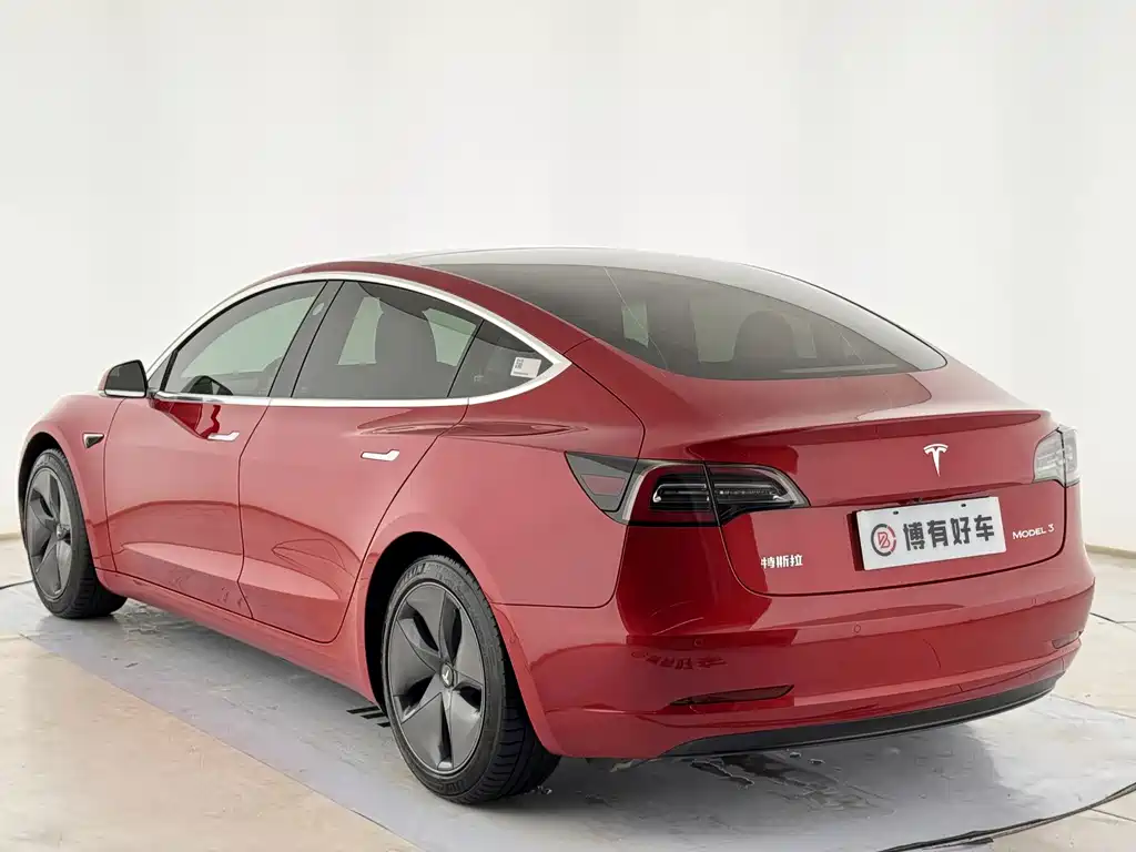 Tesla Model 3 — миниатюра 13