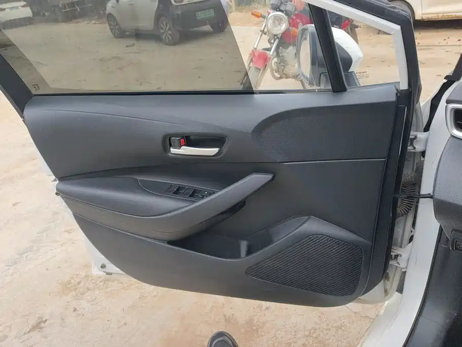 Toyota Corolla — миниатюра 7