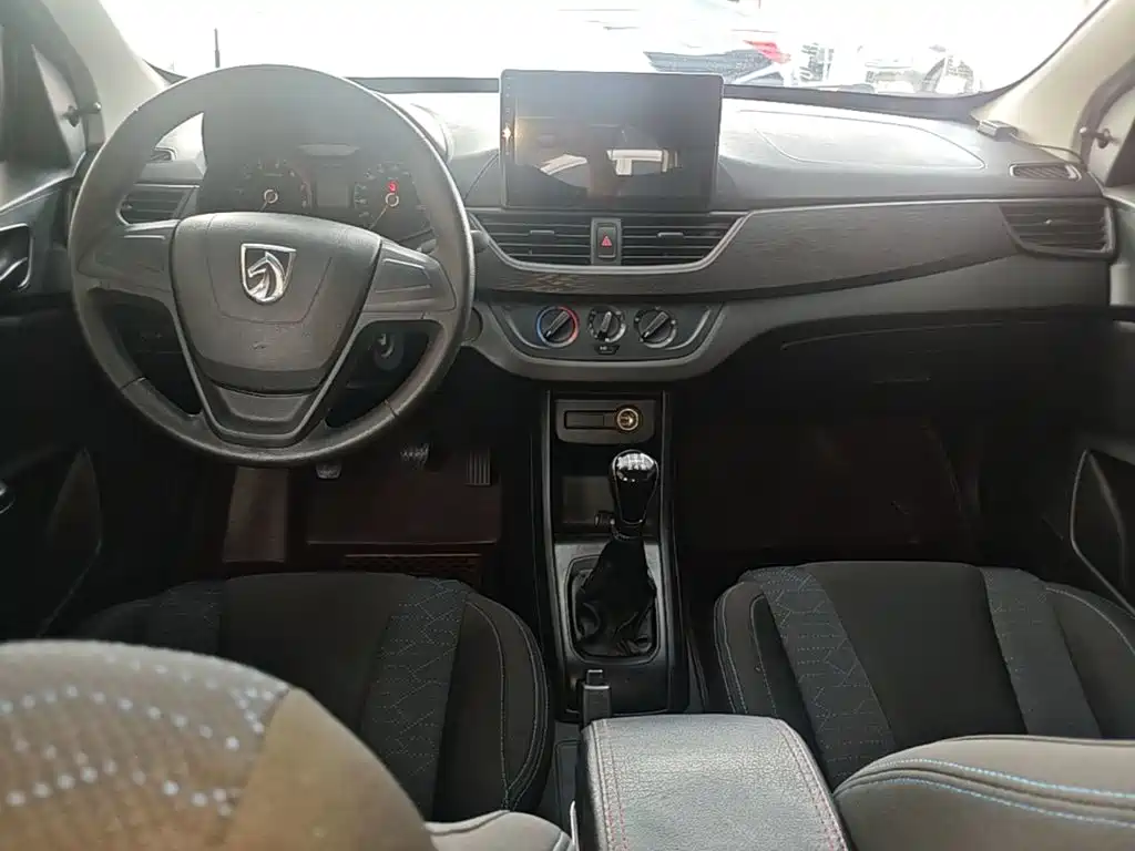 Baojun 310 — миниатюра 10