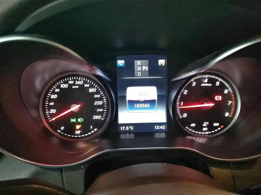 Mercedes-Benz GLC 2017 GLC 260 4MATIC Luxury