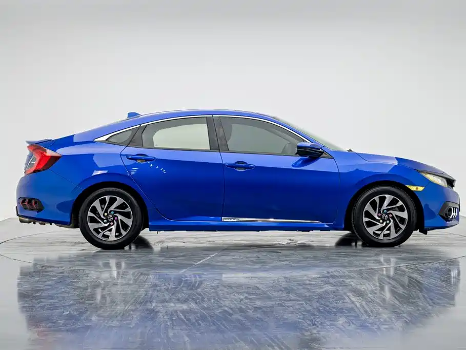 Honda Civic — миниатюра 30