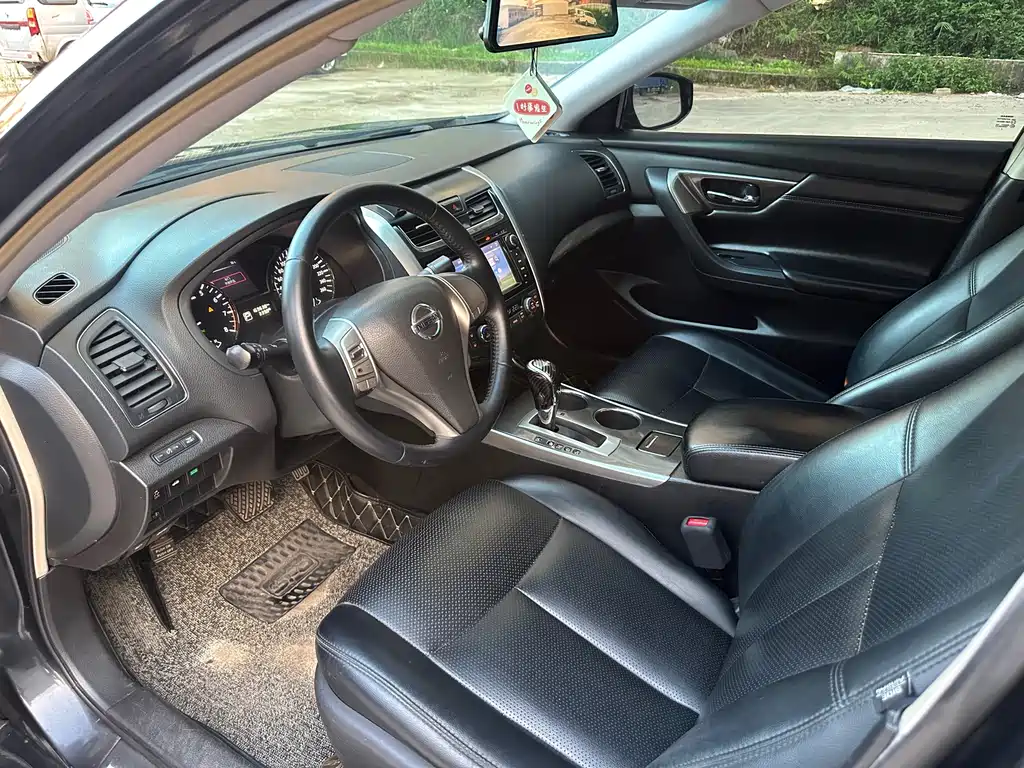 Nissan Teana — миниатюра 10