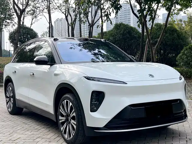 NIO NIO ES8 2024