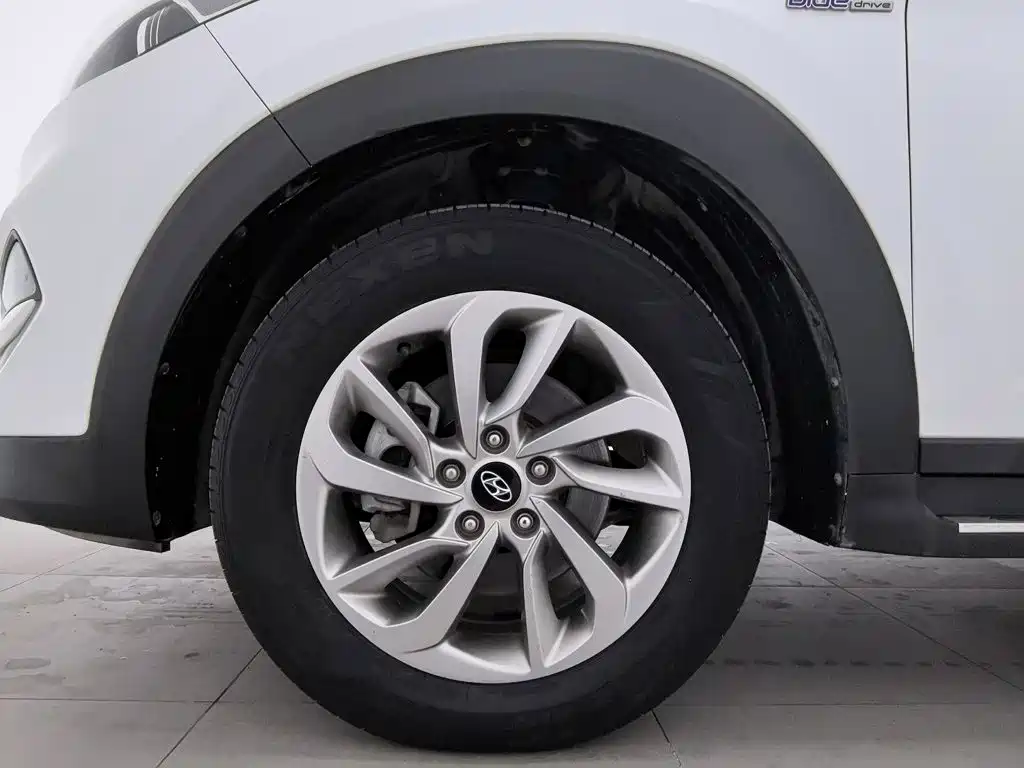 Hyundai Tucson — миниатюра 17
