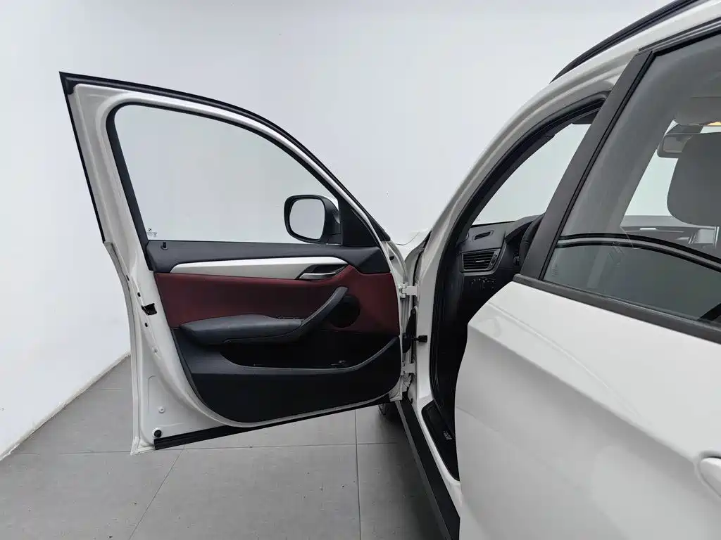 BMW X1 — миниатюра 8