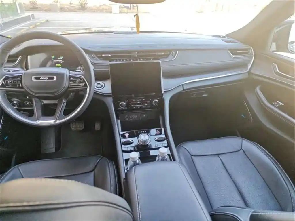 JEEP GRAND CHEROKEE 4XE