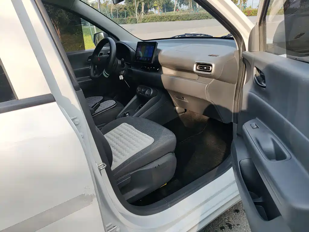 Wuling Hongguang EV — миниатюра 8