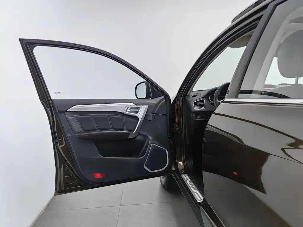 Geely Vision X6 — миниатюра 8