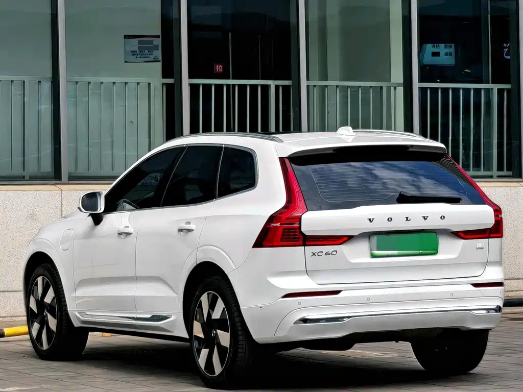 VOLVO XC60 PLUG IN HYBRID