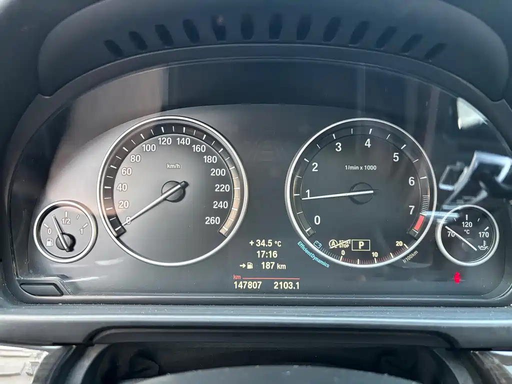 BMW 5 Series — миниатюра 16