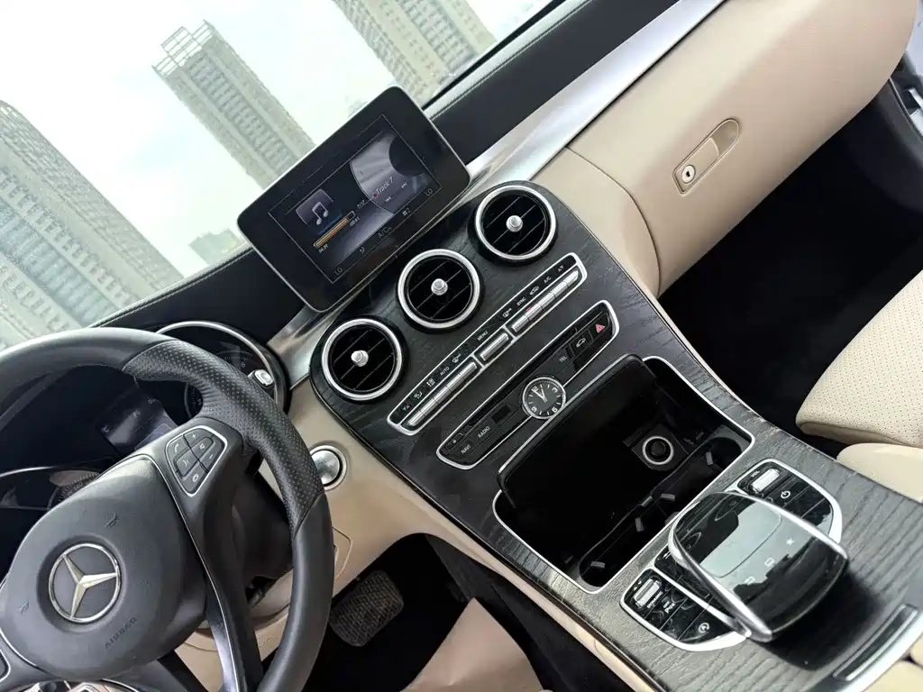 Mercedes-Benz C-Class — миниатюра 9