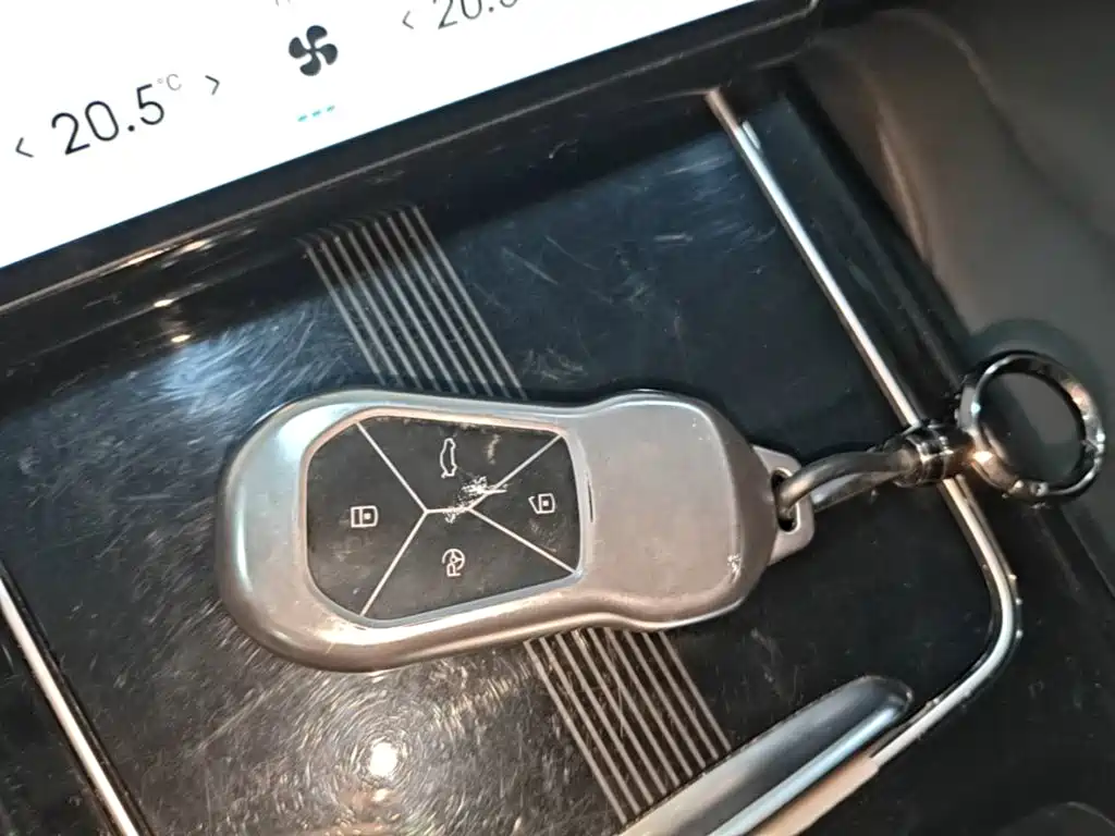 XPeng P5 — миниатюра 11