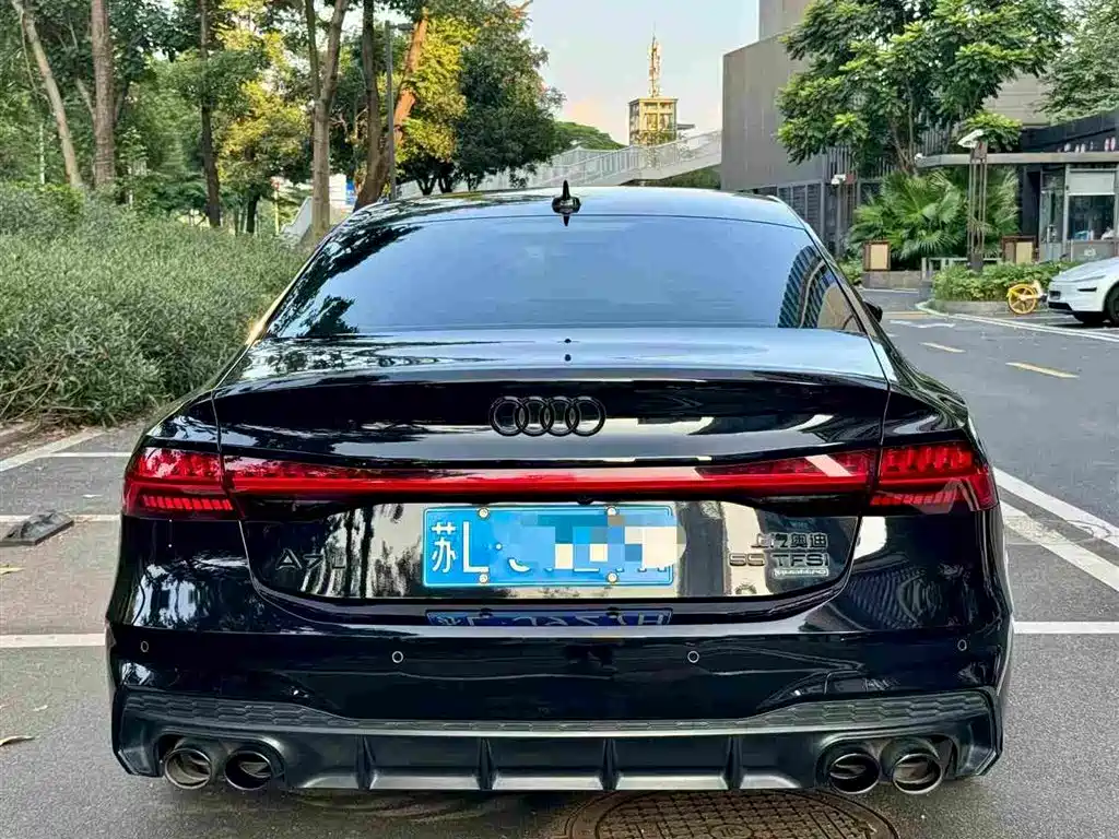 Audi A7L — миниатюра 5