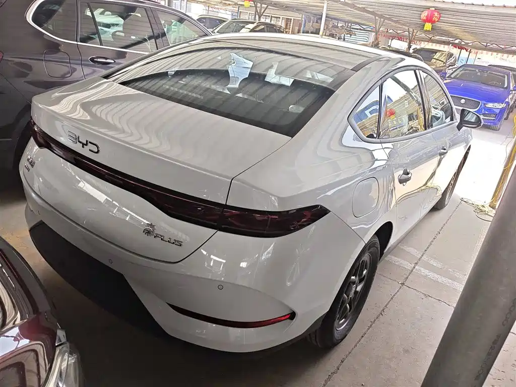 BYD Qin Plus PLUS 2025 DM-i Smart Drive 128KM