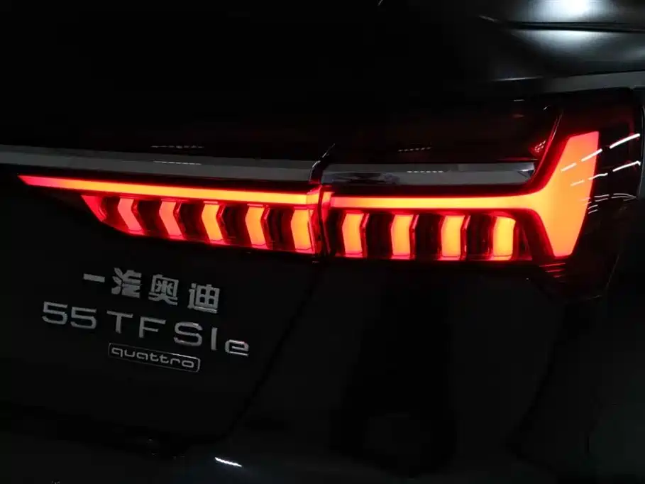Audi A6L New Energy — миниатюра 17