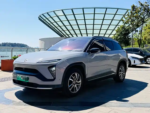 2020 Nio ES6