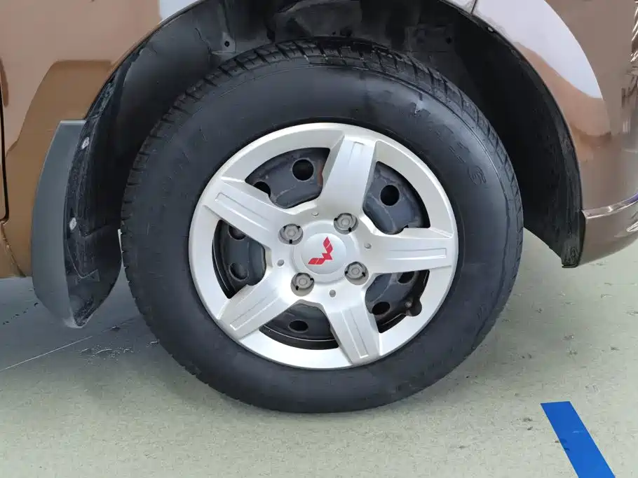 Wuling Hongguang — миниатюра 6