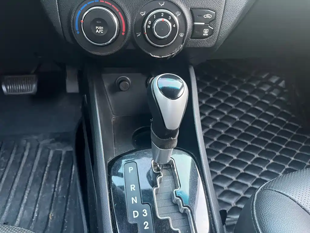 Kia K2 — миниатюра 15