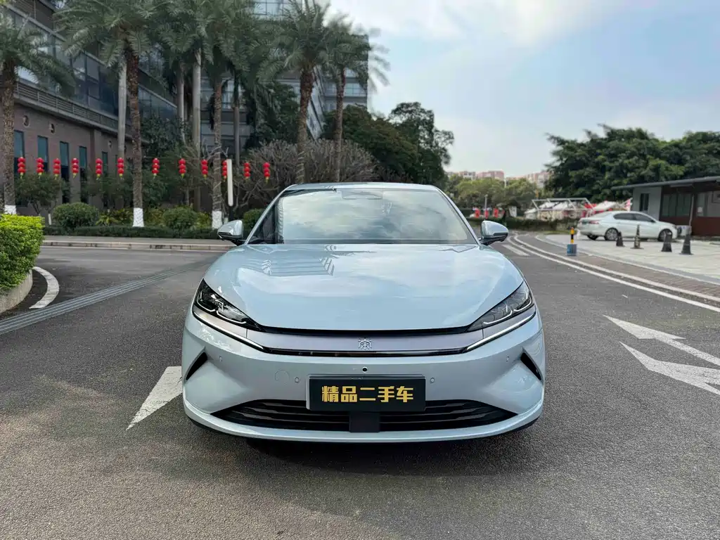 BYD QIN L